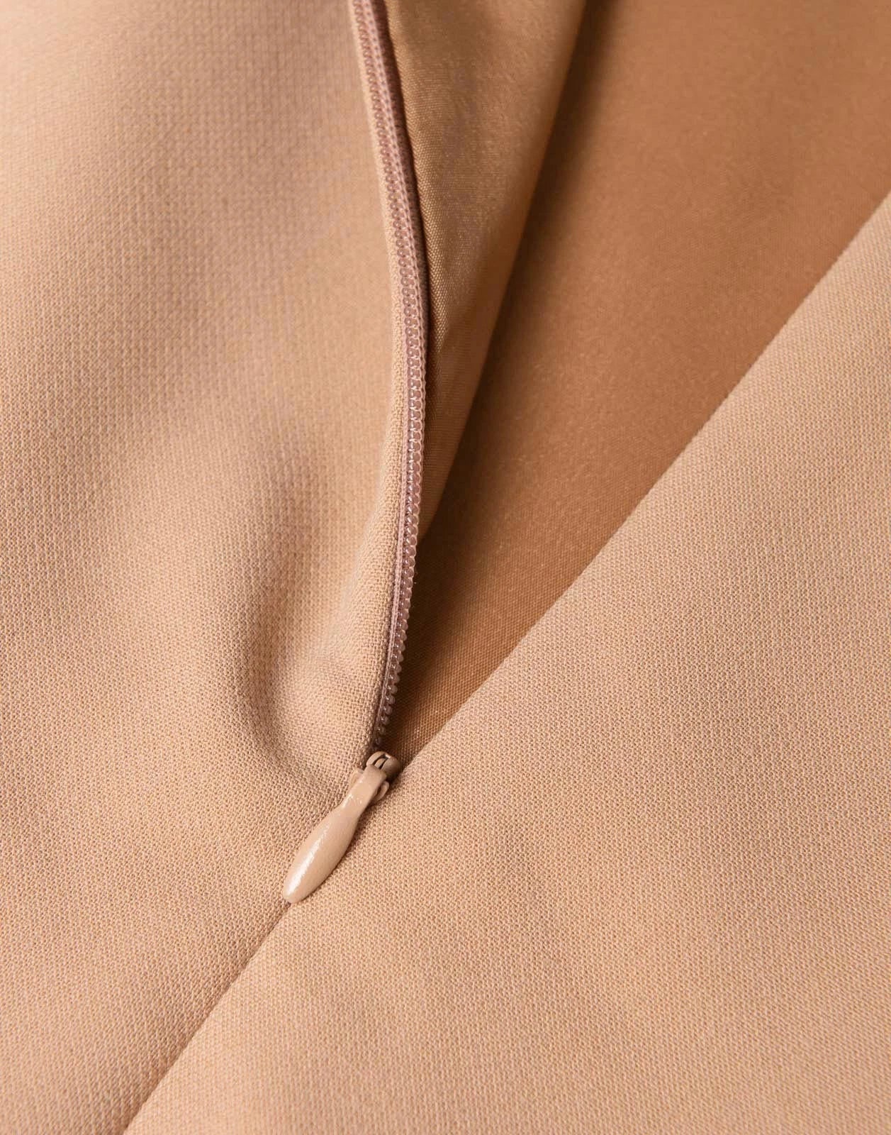 CLIPS Shift Dress — IT 46 / US 10 / UK 14 (XL) — Beige & Black — Lined • Chain Trim — Made in Italy