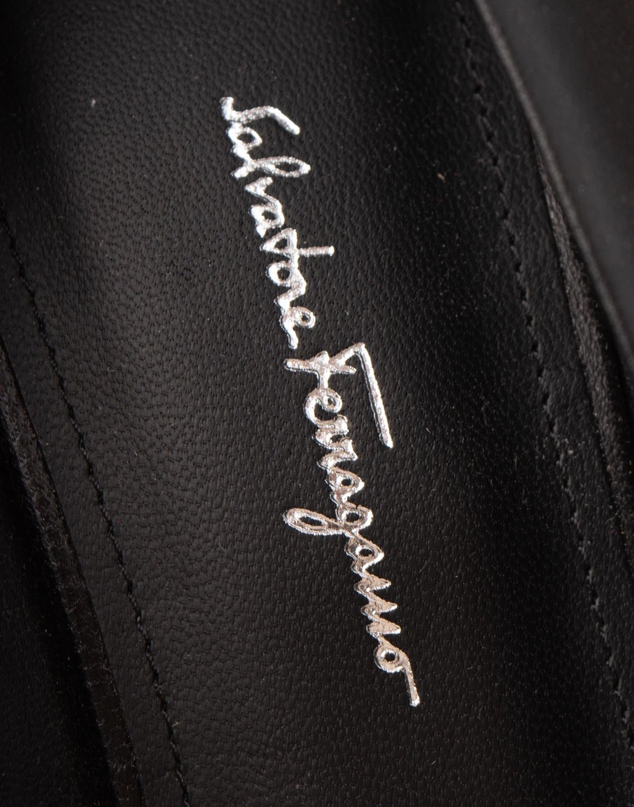 SALVATORE FERRAGAMO Leather Pumps — US10 / UK7 / EU40.5